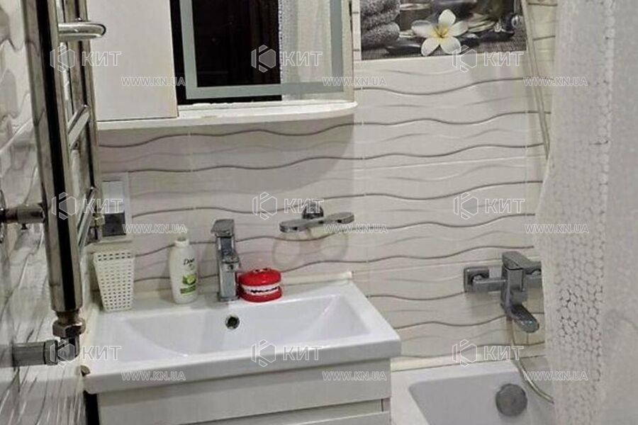 Продаж квартири Харків, ХТЗ, Рогань, 64.3м²