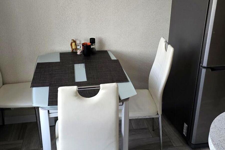 Продаж квартири Харків, ХТЗ, Рогань, 64.3м²