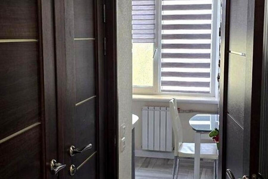 Продаж квартири Харків, ХТЗ, Рогань, 64.3м²