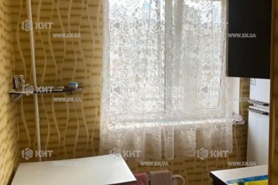 Продаж квартири Харків, ХТЗ, Рогань, 33м²