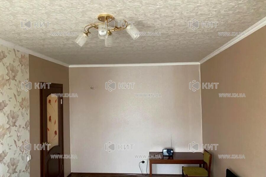 Продаж квартири Харків, ХТЗ, Рогань, 33м²