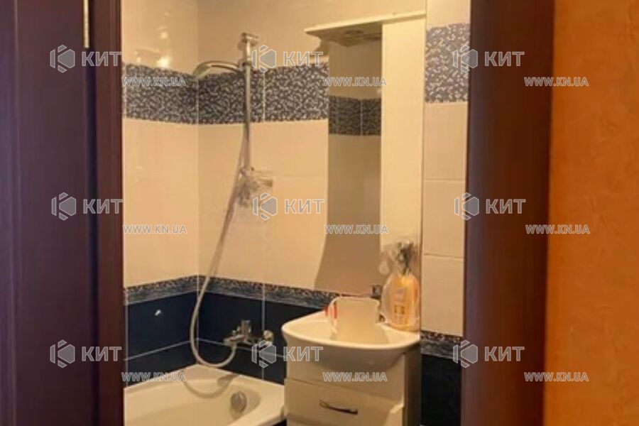 Продаж квартири Харків, ХТЗ, Рогань, 33м²