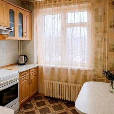Продажа 	 Харьков,  Гвардейцев-Широнинцев ул.   18Г