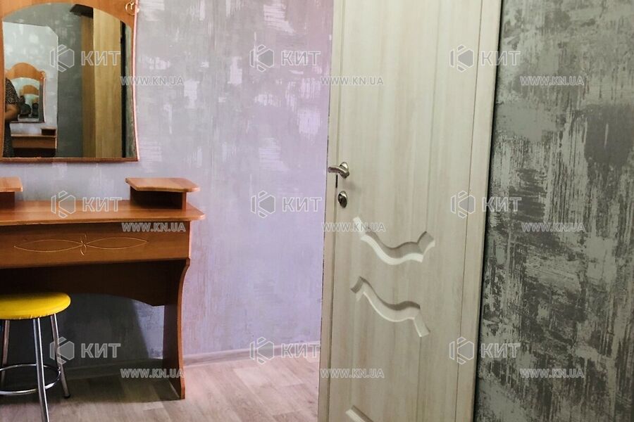 Продаж квартири Харків, ХТЗ, Рогань, 46.7м²