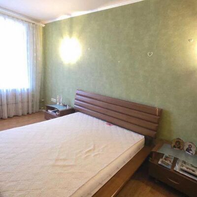 Продажа 	 Харьков,  Валентиновская (Блюхера) ул.   15