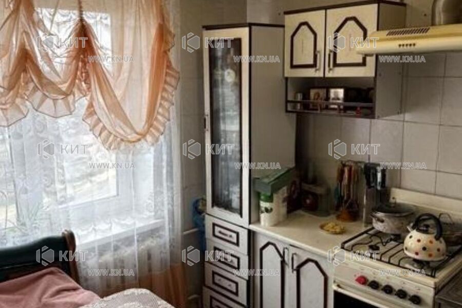Продаж квартири Харків, ХТЗ, Рогань, 40м²