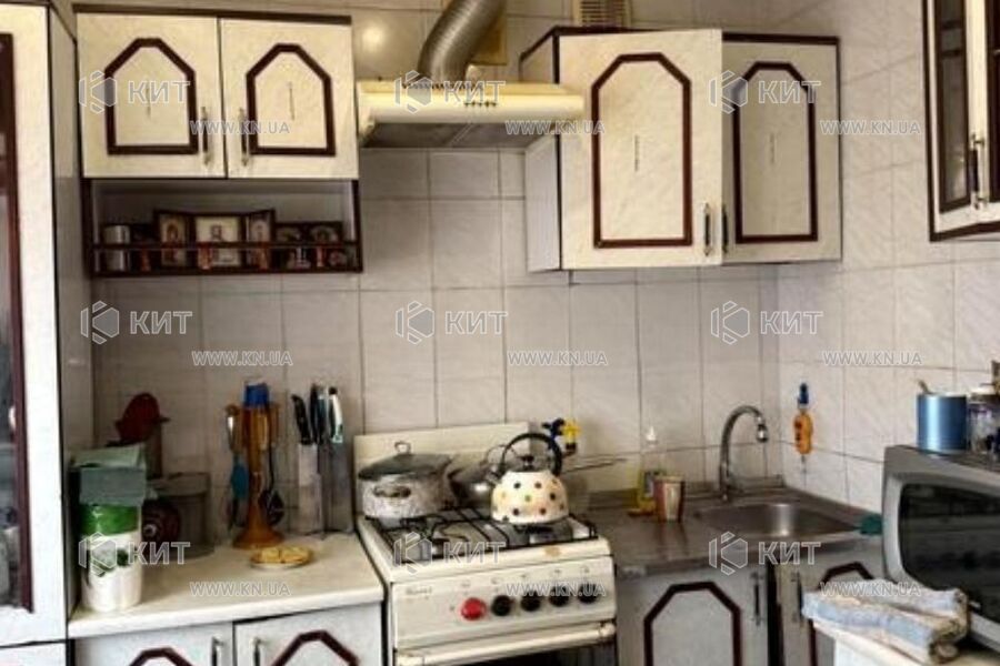 Продаж квартири Харків, ХТЗ, Рогань, 40м²