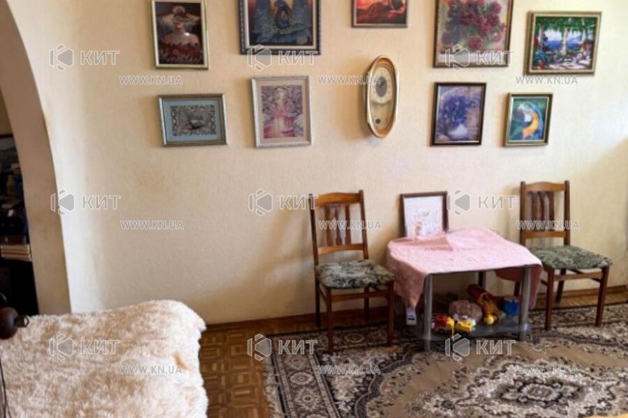 Продаж квартири Харків, ХТЗ, Рогань, 40м²