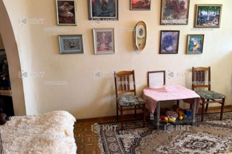 Продаж квартири Харків, ХТЗ, Рогань, 40м²