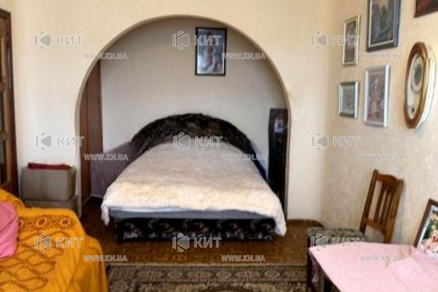 Продаж квартири Харків, ХТЗ, Рогань, 40м²