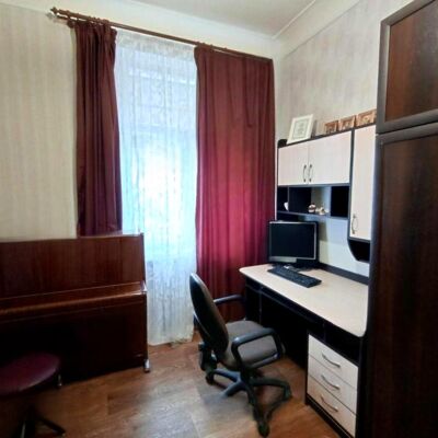 Продажа 	 Харків,  Євгенія Єніна (Бакуліна) вул.   14
