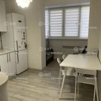Продаж квартири Харків, ХТЗ, Рогань, 40м²