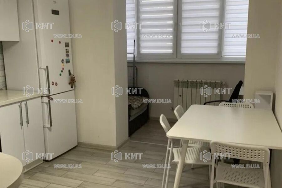 Продаж квартири Харків, ХТЗ, Рогань, 40м²