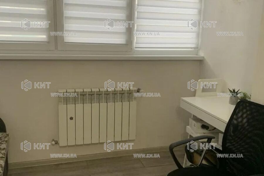 Продаж квартири Харків, ХТЗ, Рогань, 40м²