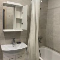 Продаж квартири Харків, ХТЗ, Рогань, 40м²