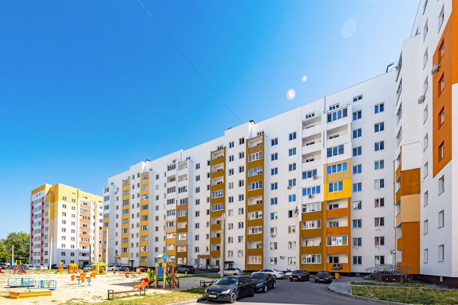 Продаж квартири Харків, ХТЗ, Рогань, 74м²