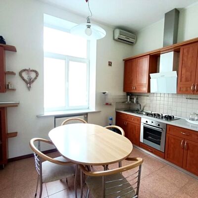 Продажа 	 Харків,  Чернишевська вул.   63
