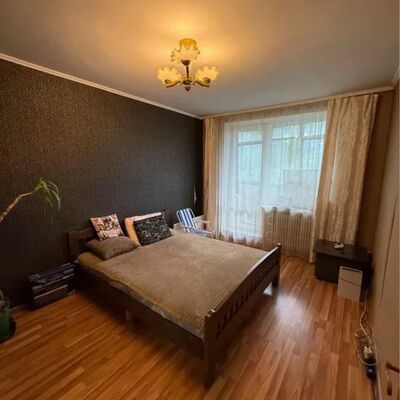 Продажа 	 Харків,  Нескорених (Героїв Праці) вул.   36