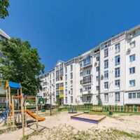 Продаж квартири Харків, ХТЗ, Рогань, 70м²