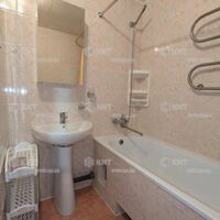 Продаж квартири Харків, ХТЗ, Рогань, 33м²