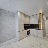 Продаж квартири Харків, ХТЗ, Рогань, 42м²