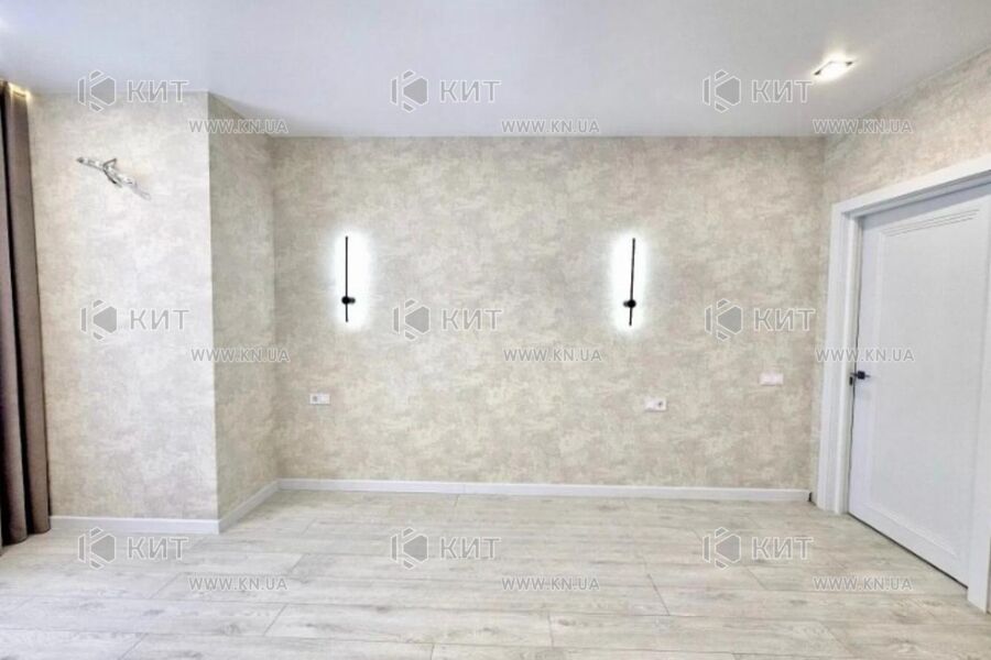 Продаж квартири Харків, ХТЗ, Рогань, 42м²