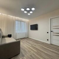 Продаж квартири Харків, ХТЗ, Рогань, 37м²