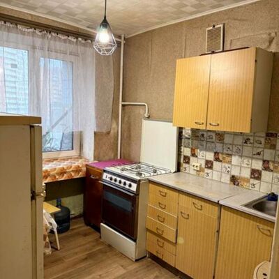 Продажа 	 Харків,  Аерокосмічний (Гагаріна) пр.   50
