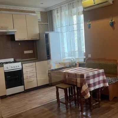 Продажа 	 Харків,  Жасміновий (Слинько) бульв.   1
