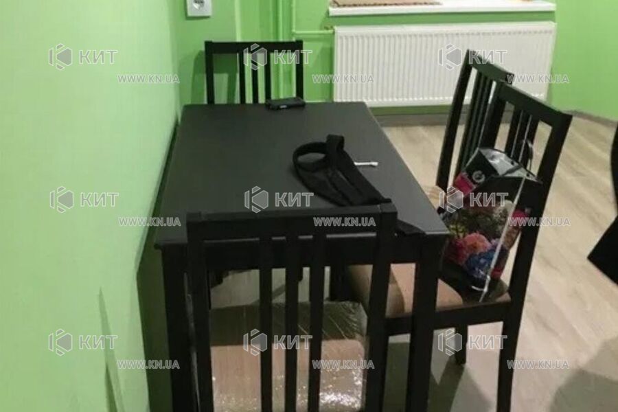 Продаж квартири Харків, ХТЗ, Рогань, 43м²