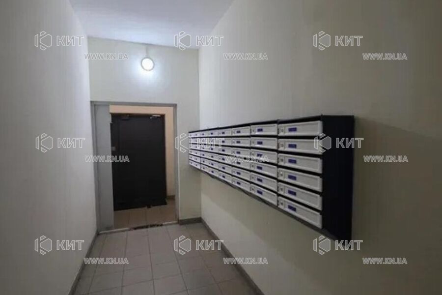 Продаж квартири Харків, ХТЗ, Рогань, 43м²