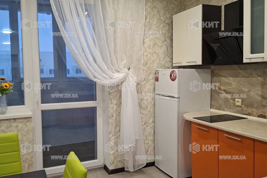 Продаж квартири Харків, ХТЗ, Рогань, 39м²
