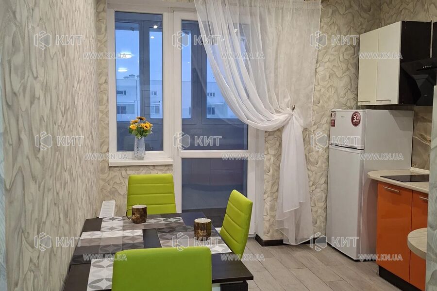 Продаж квартири Харків, ХТЗ, Рогань, 39м²
