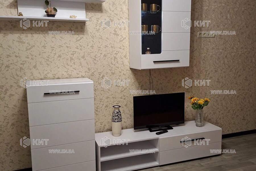 Продаж квартири Харків, ХТЗ, Рогань, 39м²