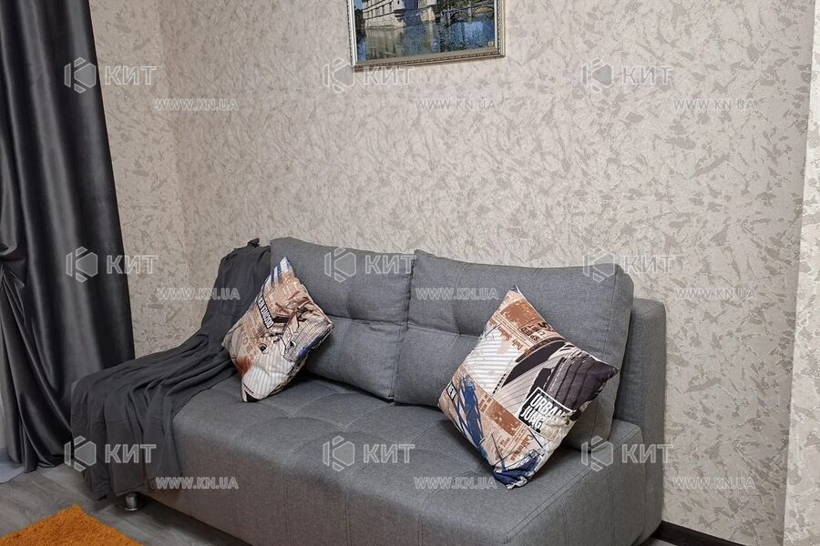 Продаж квартири Харків, ХТЗ, Рогань, 39м²