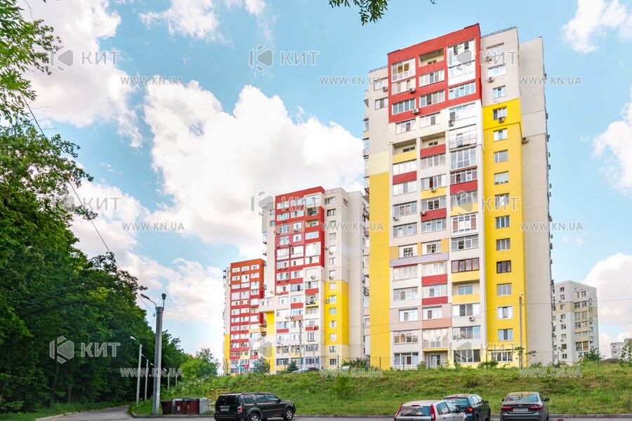 Продажа квартиры Харьков, Алексеевка, 70м²