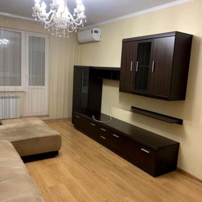 Продажа 	 Харків,  Гвардійців-Широнінців вул.   7