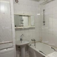 Продаж квартири Харків, ХТЗ, Рогань, 50.4м²