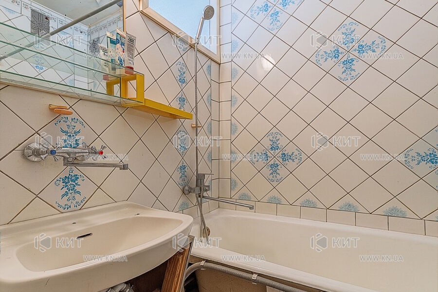 Продажа квартиры Харьков, ХТЗ, Рогань, 70.6м²