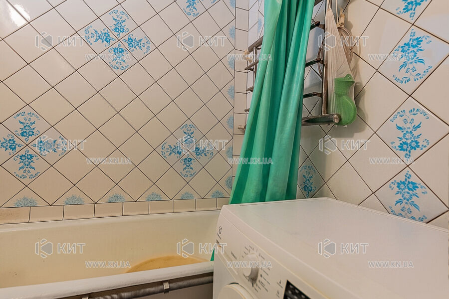 Продажа квартиры Харьков, ХТЗ, Рогань, 70.6м²