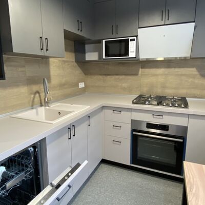 Продажа 	 Харків,  Героїв Харкова (Московський) пр.   254