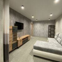 Продаж квартири Харків, ХТЗ, Рогань, 71.8м²