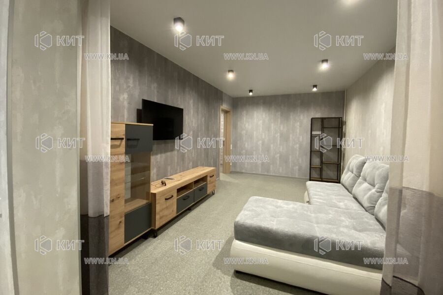Продаж квартири Харків, ХТЗ, Рогань, 71.8м²