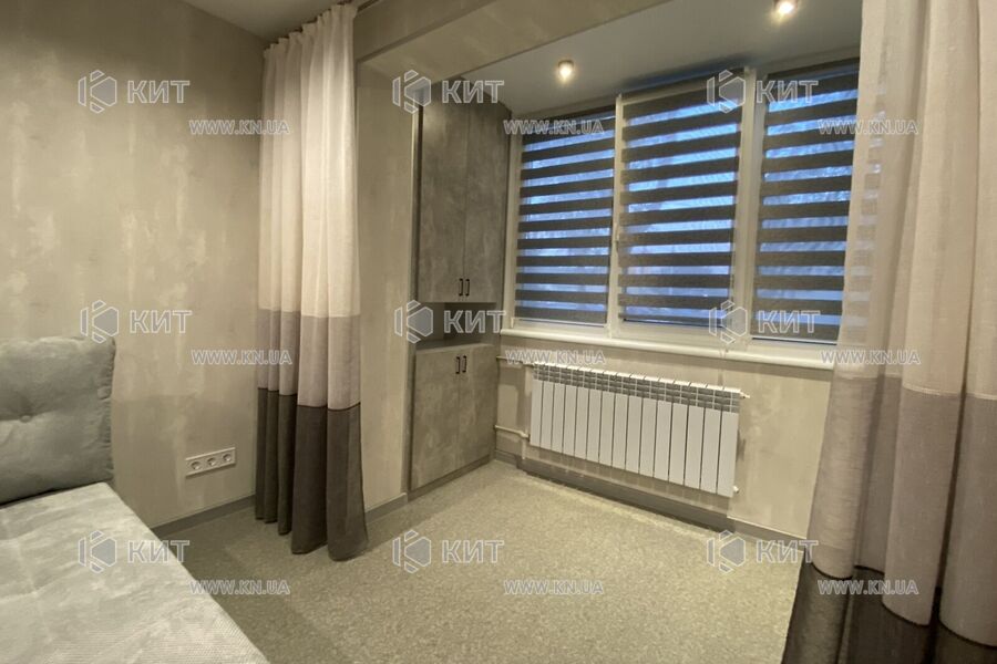 Продаж квартири Харків, ХТЗ, Рогань, 71.8м²