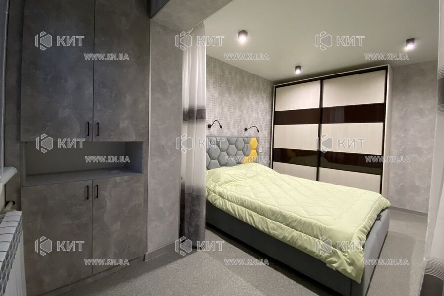 Продаж квартири Харків, ХТЗ, Рогань, 71.8м²