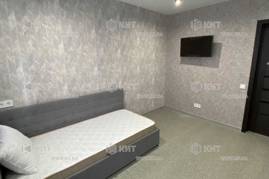 Продаж квартири Харків, ХТЗ, Рогань, 71.8м²