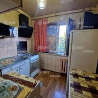 Продаж квартири Харків, ХТЗ, Рогань, 43м²