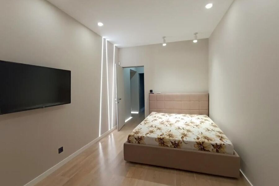 Продажа квартиры Харьков, Спортивная, Гагарина, Защитников, 110м²