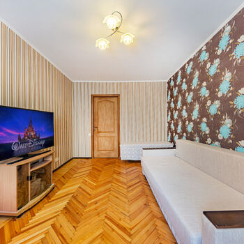 Продажа квартир - Харьков,  Непокорённых (Героев Труда) ул.  19Г