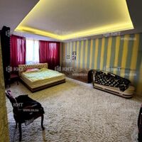 Продаж квартири Харків, Наукова, 217м²